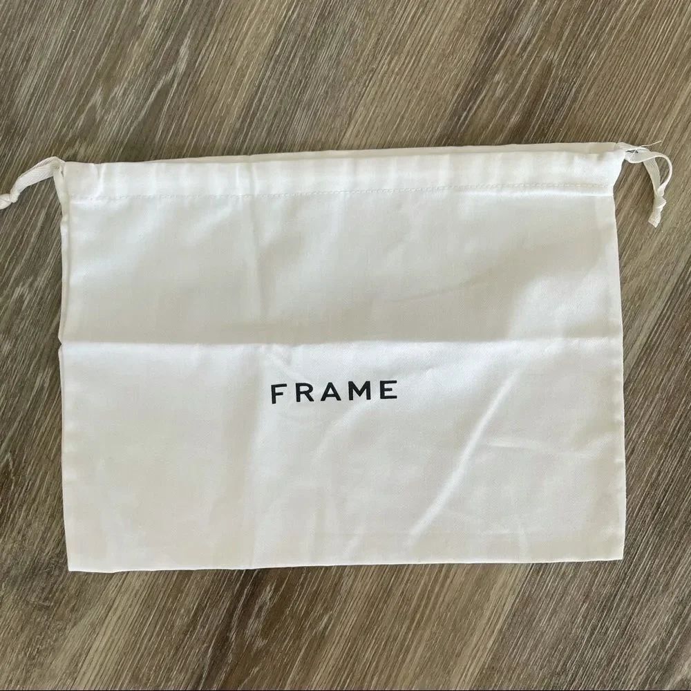 Small Frame white dust bag